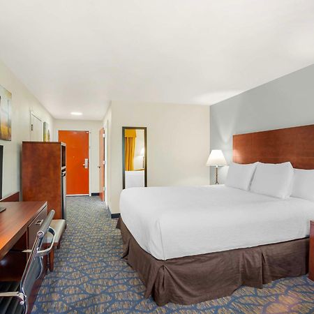 Best Western Plus Villa Del Lago Inn Patterson Exterior foto